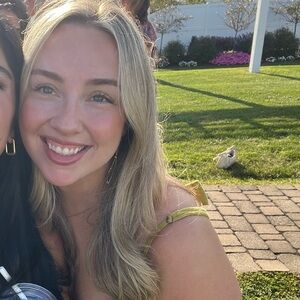 Meet your Posher, Kayley